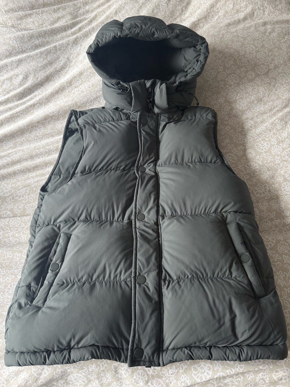 Aritzia Super Puff Vest, Size Small, Dark Shadow
